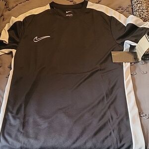 Nike Black and White Short Sleeve DRI fit SLIM Tee for Casual and Athletic Wear